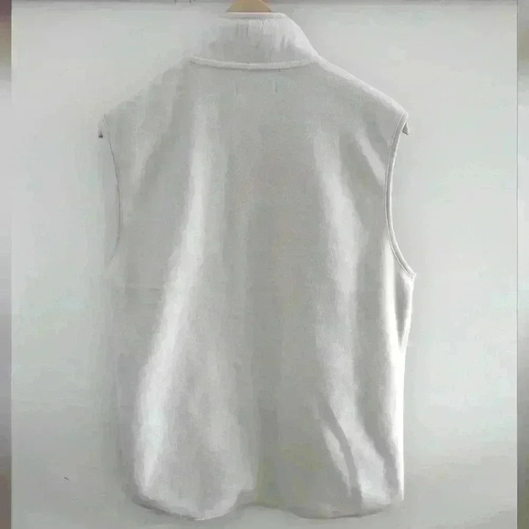 STYLUS |  Men's Microchip Grey Warm Fleece Button Up Collard Vest - Picture 5 of 6